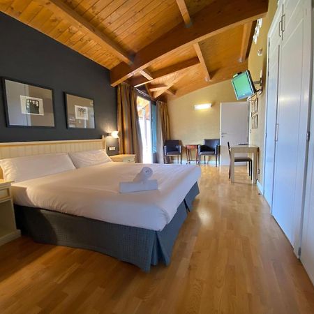 Roomrural Hotel Iru-Bide Лумбьер Экстерьер фото